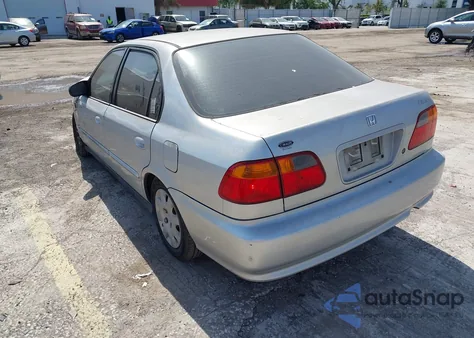 1999 Honda Civic Value Package z USA, uszkodzony, nr VIN 2HGEJ6616XH513959